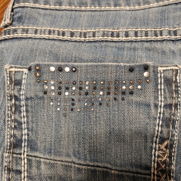 BKE Denim Culture Jeans, Straight, Size 26 Regular, Embellished Back Pockets - Picture 13 of 13